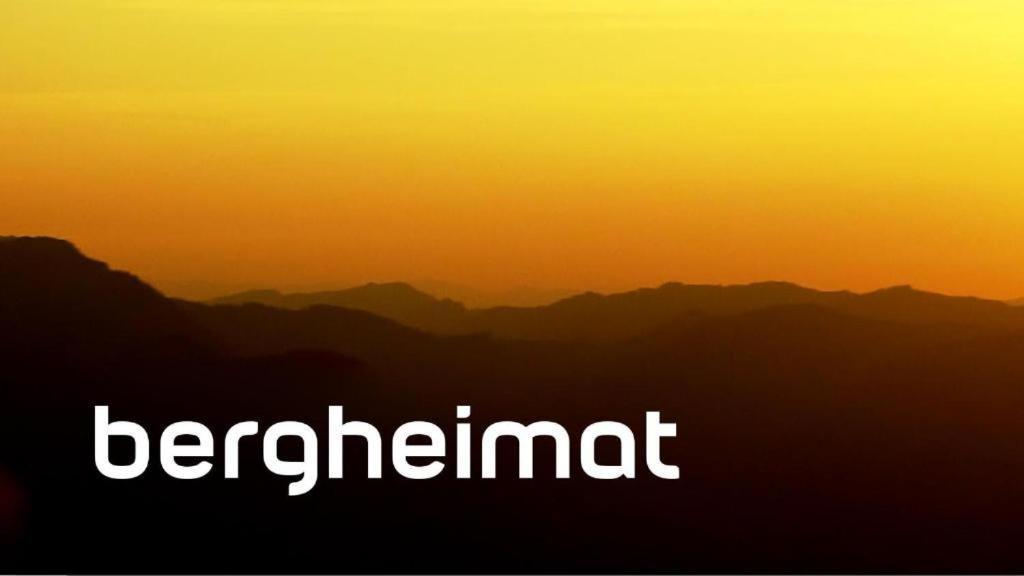Bed And Breakfast - Die Aelplersuit Fuer Backpackers Im Berghuesli Linthal Екстериор снимка